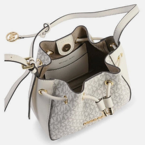 MICHAEL KORS Phoebe Small Logo Bucket Bag - Light Cream - Picture 9 of 14